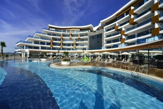 Widok na luksusowy hotel EliteHotelEscape